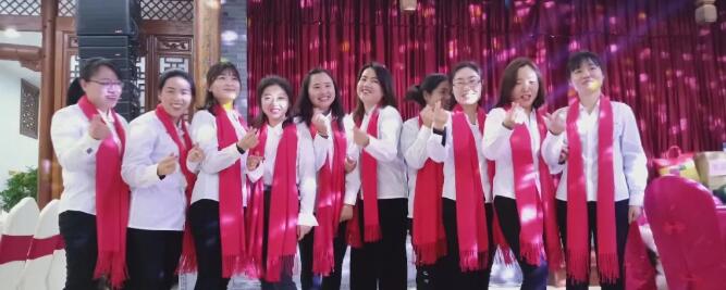 向女神們致敬！